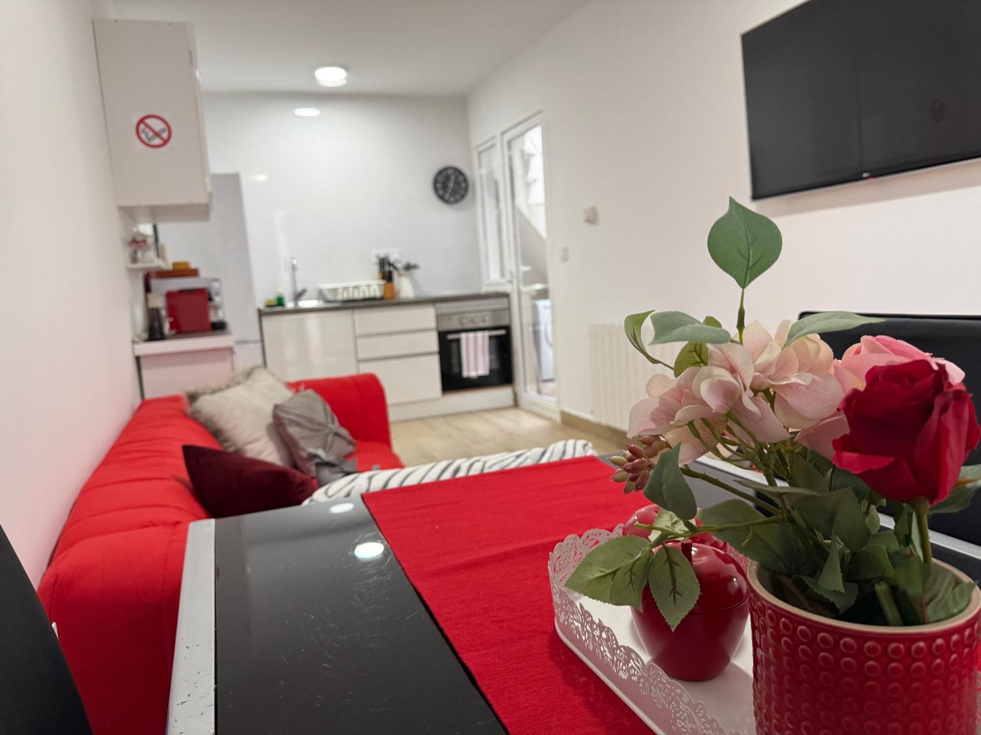 Rosa Rooms, Habitacion Con Bano Privado Pozuelo de Alarcon Exterior photo